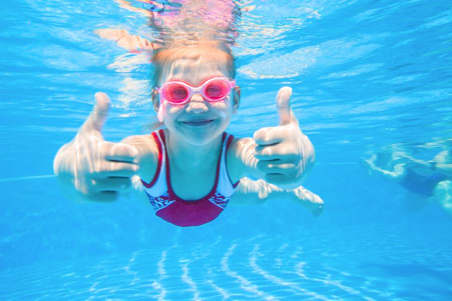 Vrijzwemmen bij Zwembad De Waterhoorn